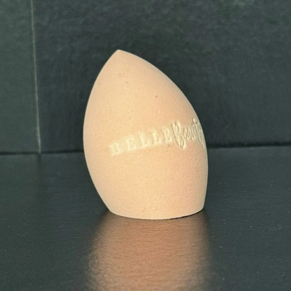 Belle Beauty By Kim Gravel Blender Sponge NWOT